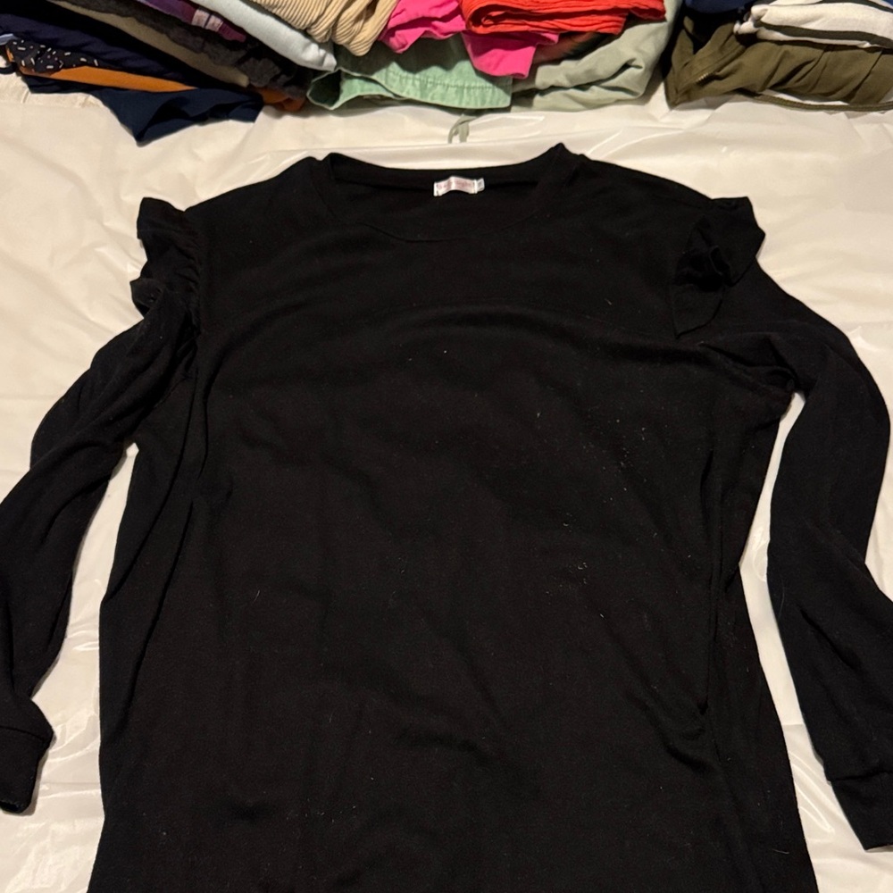 Amazon Essentials Women's Black Ruffle Sleeve Blouse